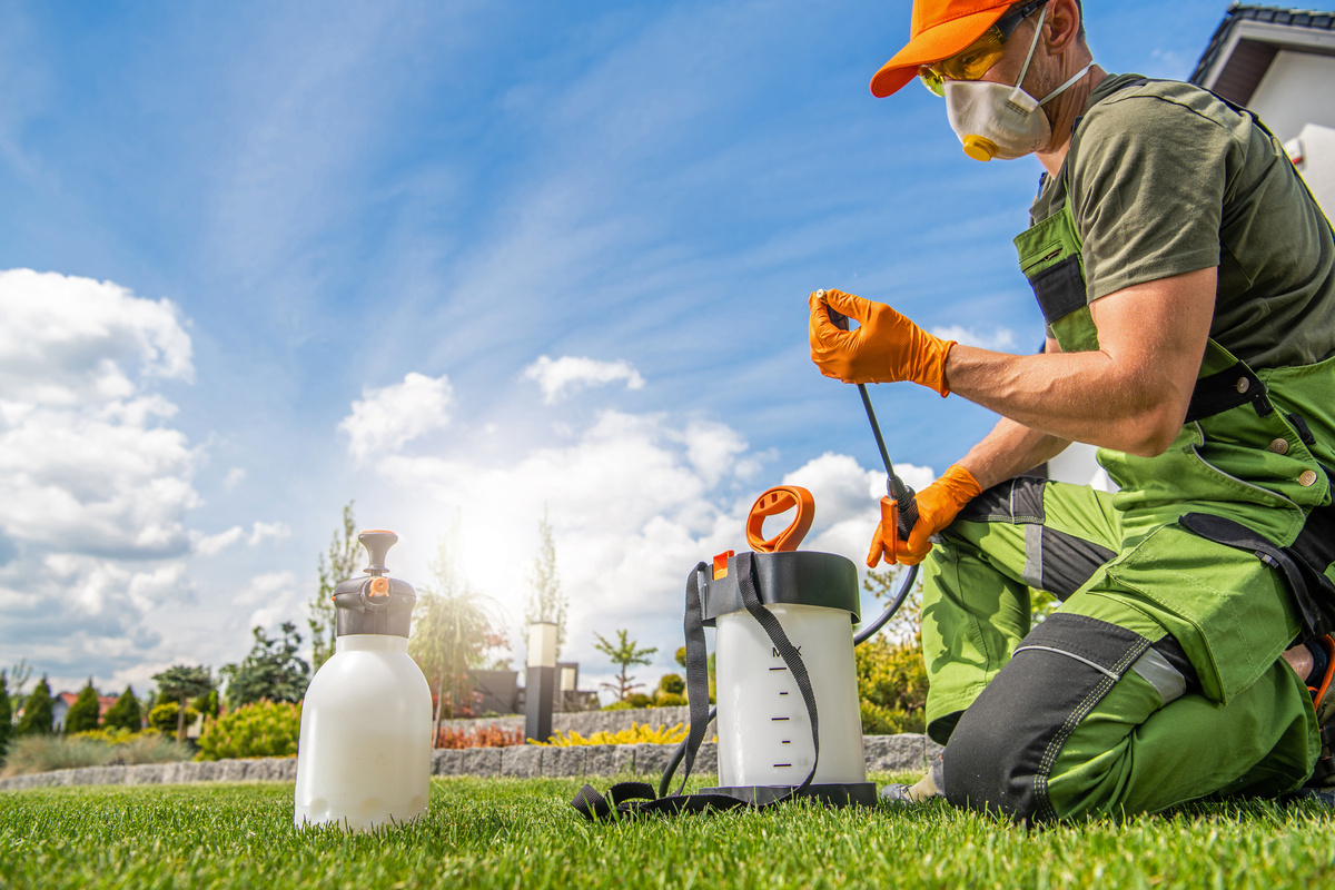 Preparing Pest Control Spraying Equipment